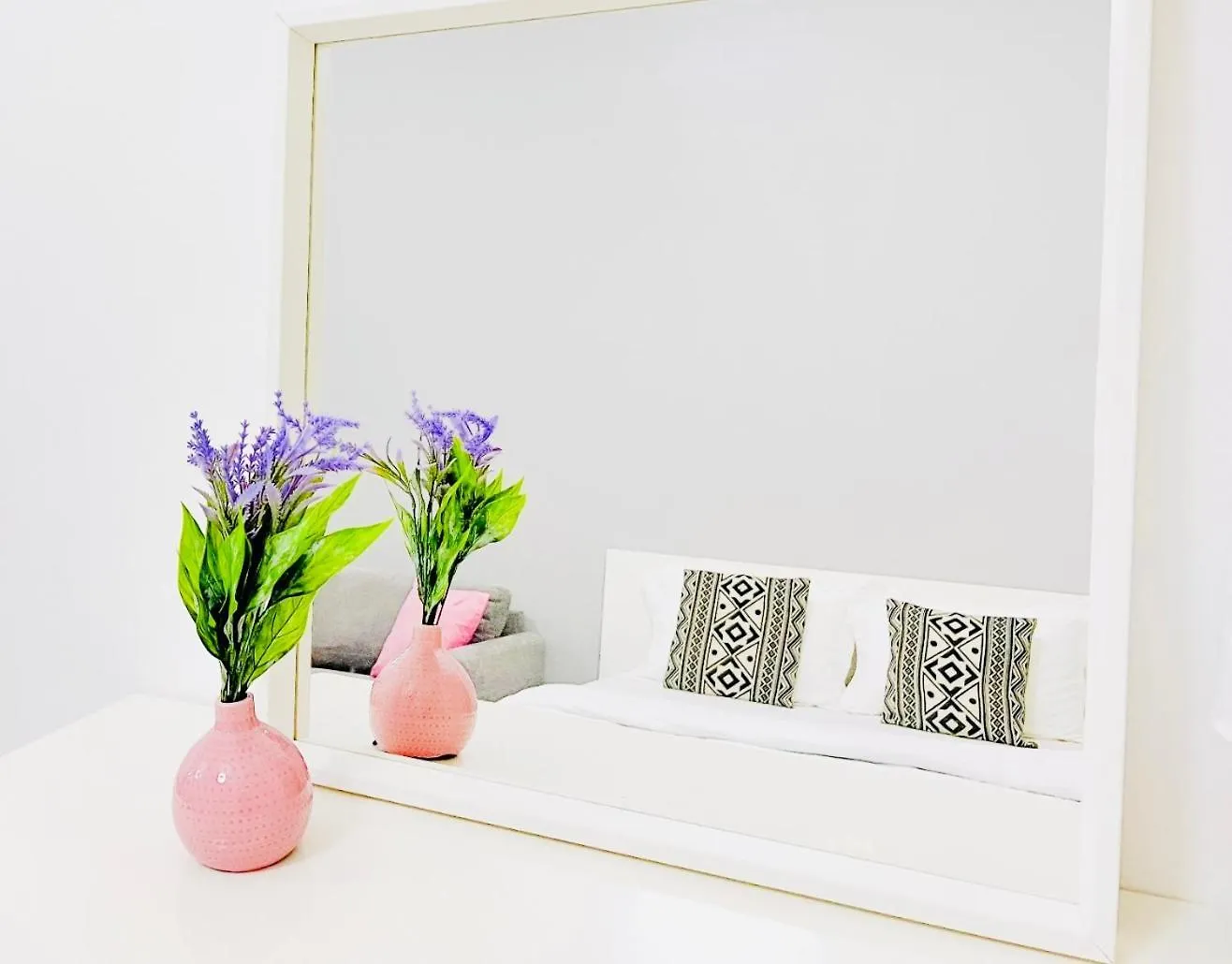 Studio Apartment In Dubai Marina With Balcony